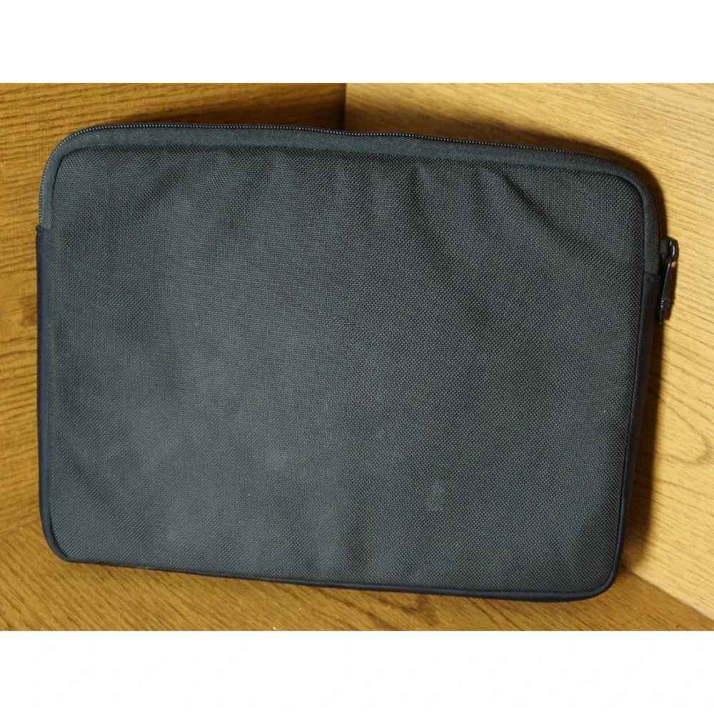 TUMI Alpha 2 3 Bravo Ballistic Nylon Padded Tablet iPad Case Sleeve Black